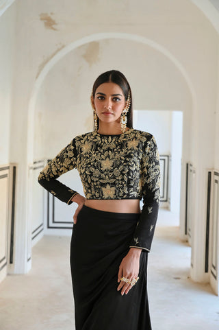 The close up look of the crop top with full sleeve big flower jaal embroidery. A perfect dress for cocktail party and wedding events. A contemporary yet traditional dress for all occassions.