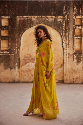 A lime yellow kaftan set from side look